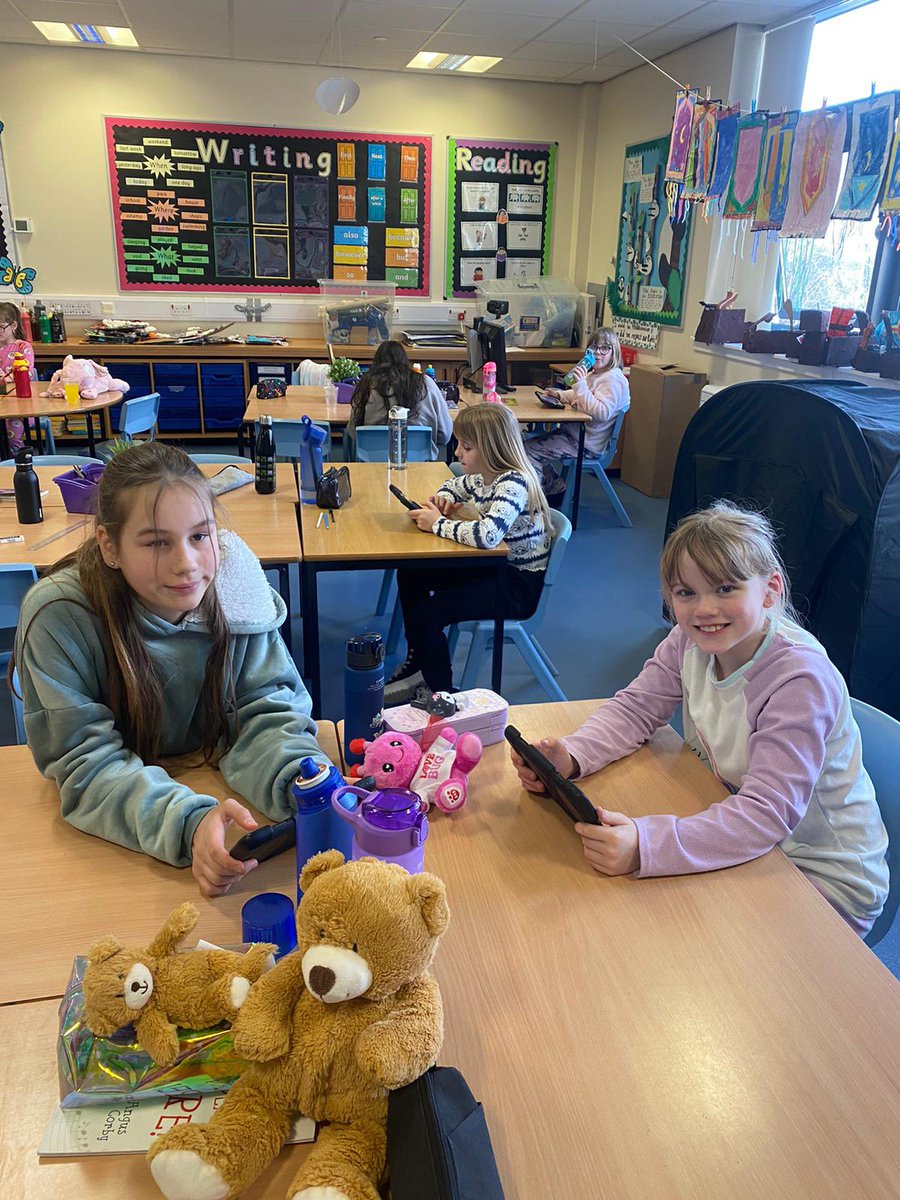 BurghPrimary's tweet photo. Burghโs Thursday SumDog Club was lots of fun today @EducationSLC @SLCNumeracy @sumdog #Sumdog #makingmathsfun #TeamBurgh #DREAMBigatBurgh https://t.co/wktcqMoJPD