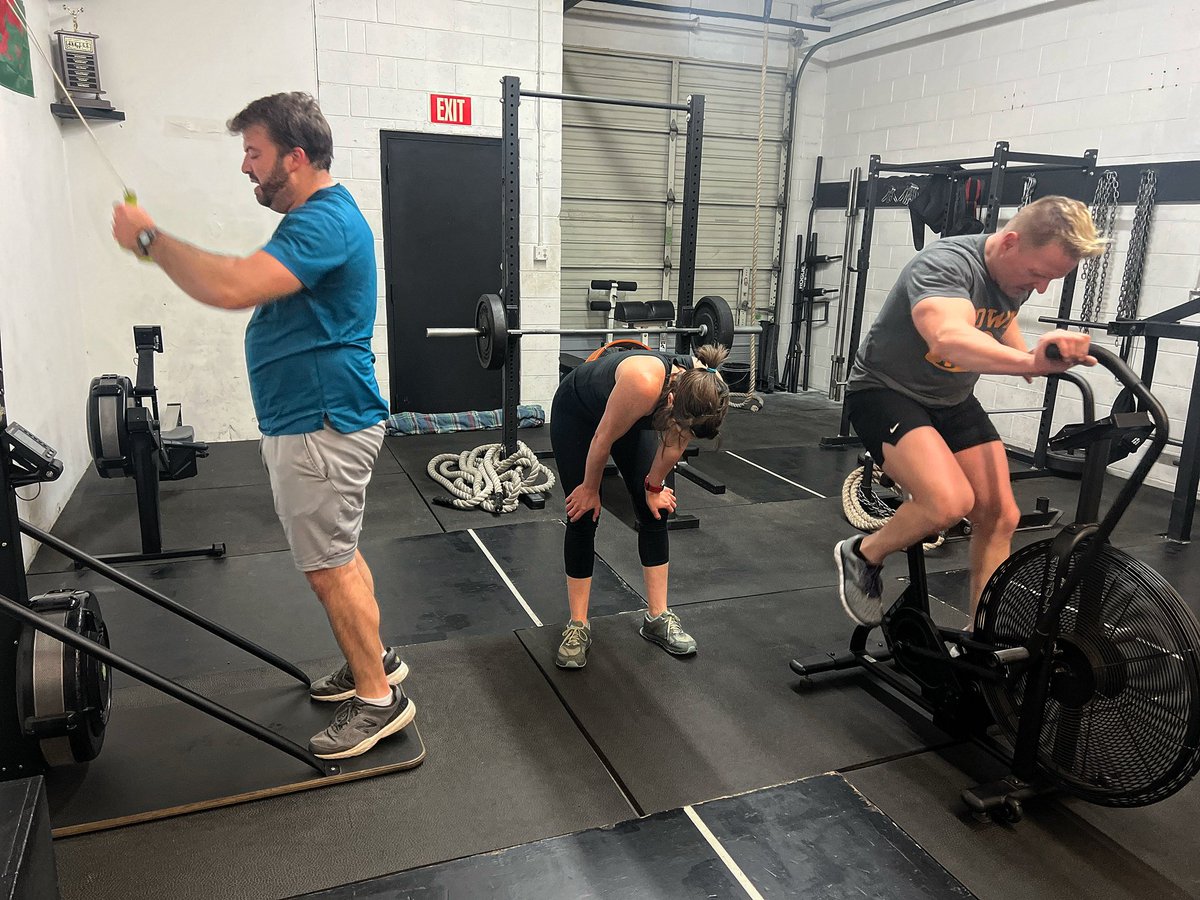 I’ll give you the best instruction if you give me your BEST effort!!

Strength and Conditioning classes - offered weekly at my gym as group fitness.

DM me now to join.
#strengthandconditioning #groupexercise #groupfitness #denverfitness #denvergym #denverfitnesscommunity #fitfam