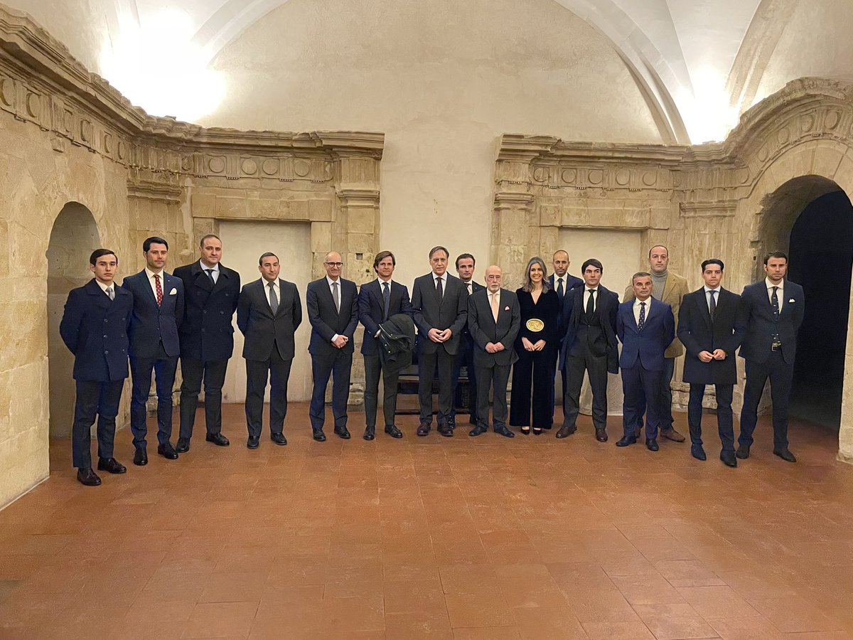 CGCarbayo's tweet image. #Salamanca es tierra de toros y toreros. De insignes ganaderías y grandes figuras que han hecho historia por su elegancia, estilo único y poderío.

🏆Está noche en la Gala Cultural Taurina de la @FTHelmantica hemos reconocido a los profesionales, ganaderos y triunfadores de la…