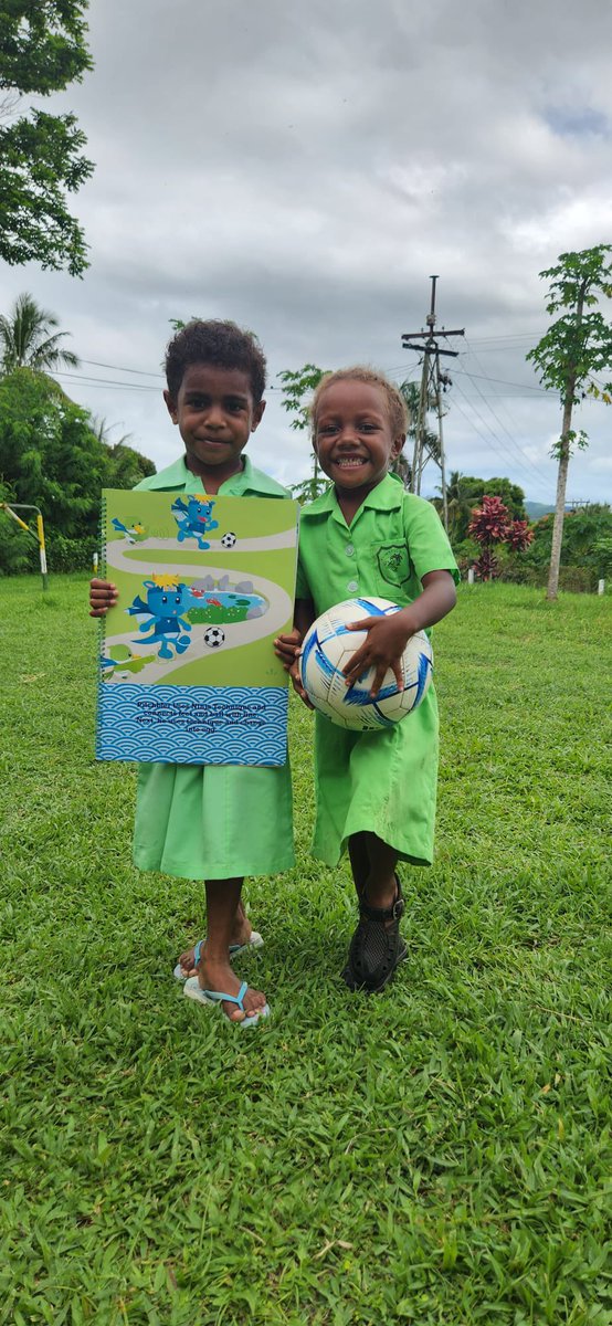 Dreams don't have gender boundaries! On #InternationalWomensDay2024 , let's cheer for the girls with big ⚽️ dreams. Their enthusiasm on the field is inspiring a new generation of female athletes. Together, we can kick stereotypes to the curb! 💪🏻#EmpowerGirls @FijiFootball_