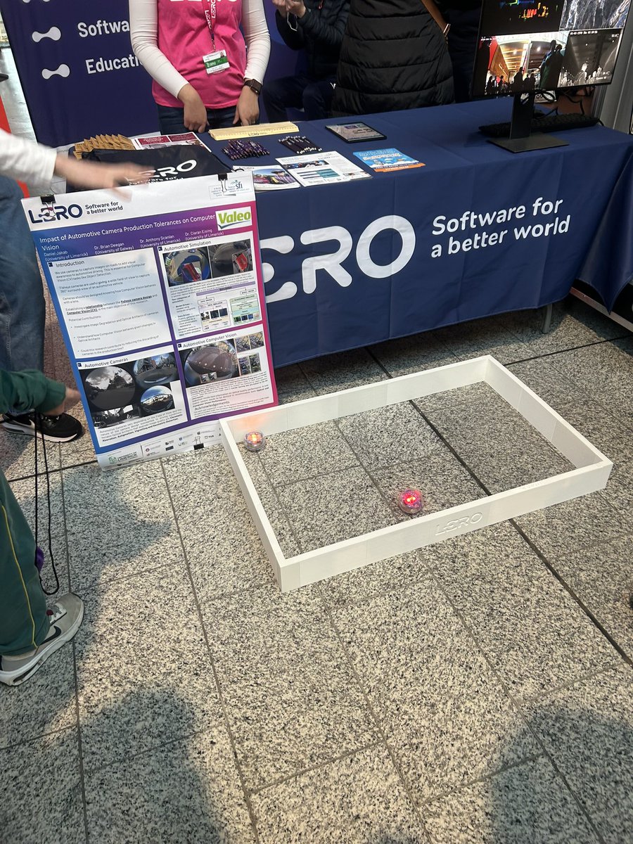 LeroCentre's tweet photo. Great turn out this evening. Thank you to all who came to see us and to everyone involved.
 #ExploringEngineering #VirtualReality #Software https://t.co/MaXBg61gol