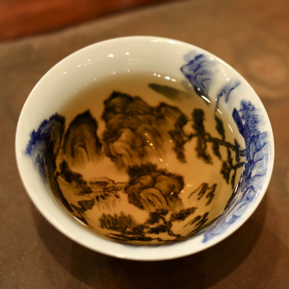 Fangtea's tweet photo. One cup of tea holds a world within; one kettle brews a lifetime’s journey.
一杯茶中蘊藏千世界;一壺茶釀造一生之旅
#teamoment #teaworld #tealife #zenlife #ilovetea #chadao #te #teaceremony #cha #acupoftea #tealifestyle #MomentsOfJoy #StayGrounded #teajourney #chinesetea https://t.co/DVcbXMLIsu