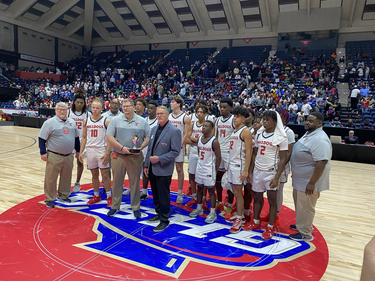 Toombs County falls to the Westside Patriots 64-29 in the #GHSA AA state title game. 

Bulldogs finish the year with a 29-3 overall record. 

Congrats on a great season. <a href="/ToombsBoysHoops/">Toombs County Boys Basketball</a>