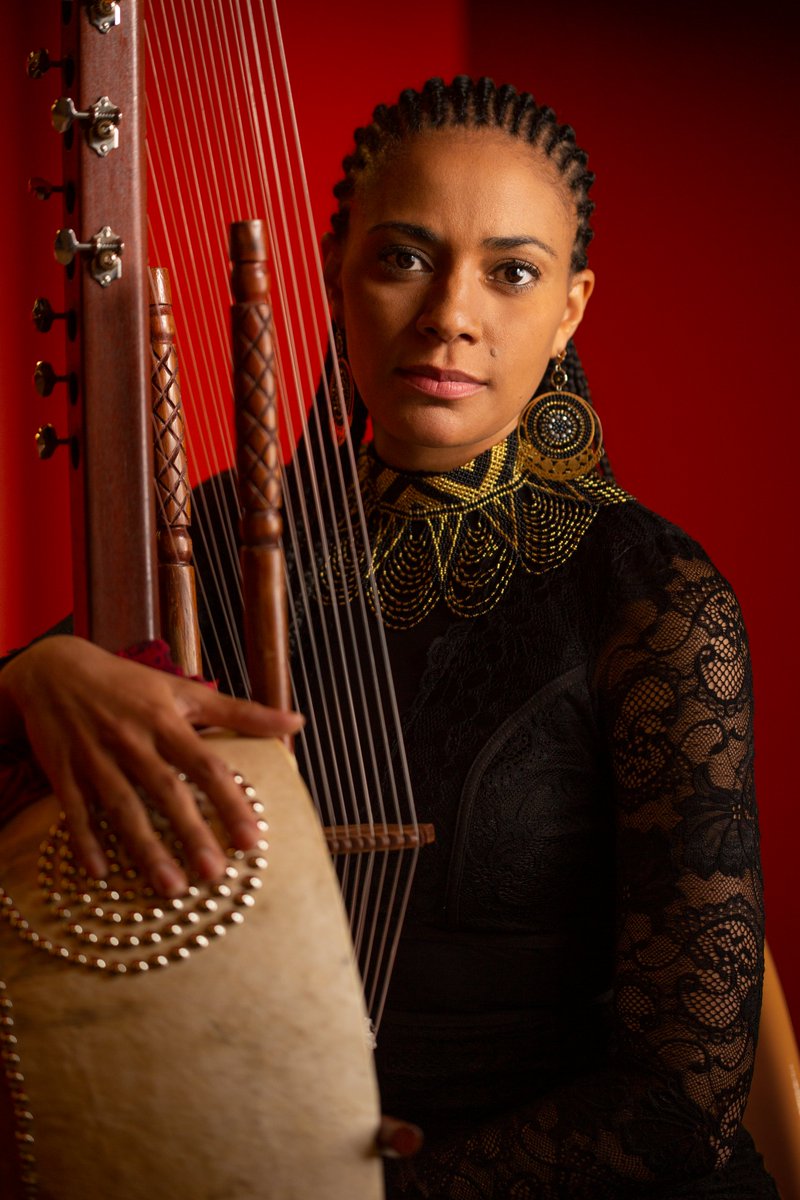KoernerHall's tweet photo. Today, the iconic Grammy Award-winning multi-instrumentalist @tajmahalblues makes his return to #KoernerHall. Joining him is Africa’s first female griot kora player @SonaJobarteh in her #Koerner Hall debut.
Limited Rush Tickets at 5pm by calling 416-408-0208. https://t.co/d2Jx8txA22