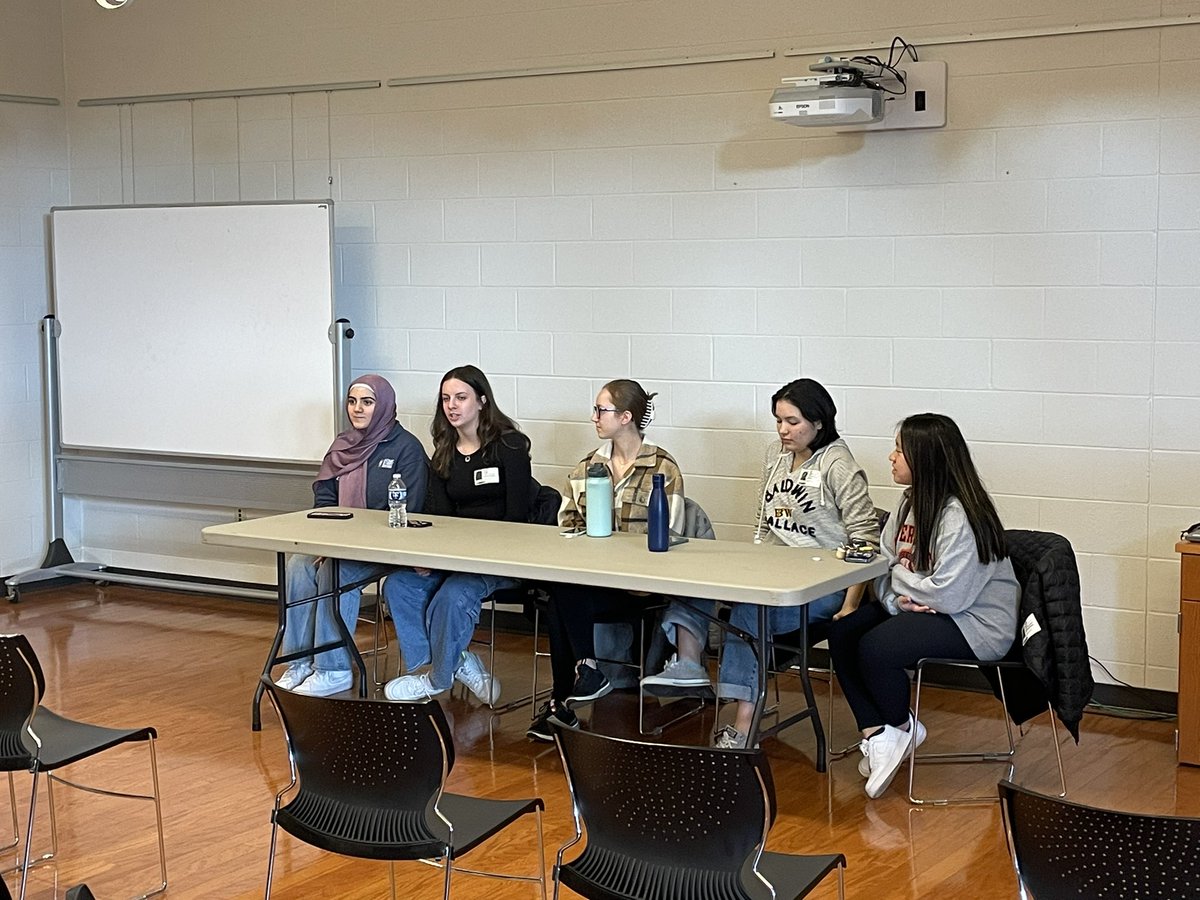 WHS Alumni came back today to share their experiences with current students and offer advice on how to be successful in college. Thank you Mrs. Kronz for organizing this event!