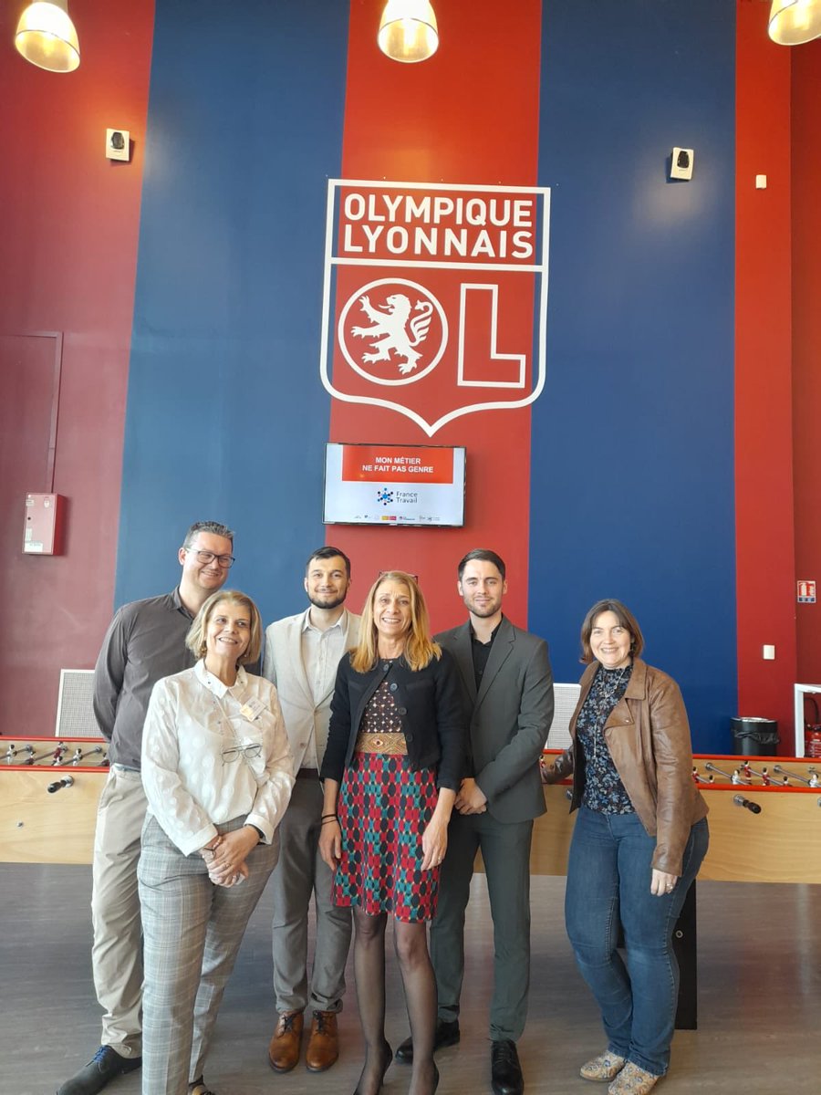 christelle_blot's tweet photo. Équipe entreprise France travail Vaulx en Velin au service des entreprises pour satisfaire leurs recrutements et placer les chercheurs d’emploi #engagement #innovation #performanceparlaconfiance #unechancedetrevotremanager @AmalGuergouz @GallCecile https://t.co/UgbJx02fyX