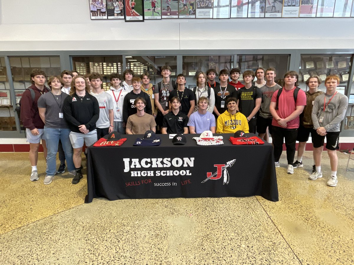 JHS_Indians's tweet photo. Congratulations to 2024 @JaidenGlency on his signing day for @SCCCougarsBsb!
#RollTr1be
#JR2Proud https://t.co/p5E7PAY1hN