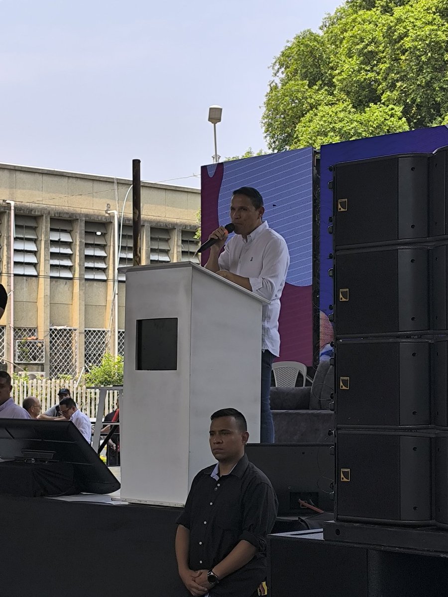 U-MAKE (@umake_col) on Twitter photo Estuvimos participando en la construcción del plan de desarrollo del alcalde <a href="/Jorgeacevedocuc/">Jorge Acevedo</a> en temas de educación cultura y deporte.
Nuestra propuesta es convertir a Cúcuta en un territorio #Steam
<a href="/AlcaldiaCucuta/">Alcaldía de Cúcuta</a> <a href="/GoberNorte/">Gobernación de Norte de Santander</a> Estuvimos participando en la construcción del plan de desarrollo del alcalde <a href="/Jorgeacevedocuc/">Jorge Acevedo</a> en temas de educación cultura y deporte.
Nuestra propuesta es convertir a Cúcuta en un territorio #Steam
<a href="/AlcaldiaCucuta/">Alcaldía de Cúcuta</a> <a href="/GoberNorte/">Gobernación de Norte de Santander</a>