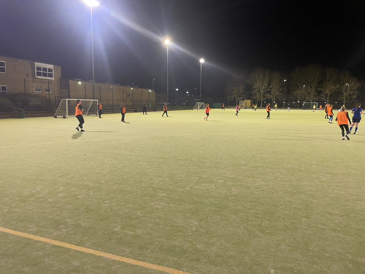 Lou Grocott tweet media