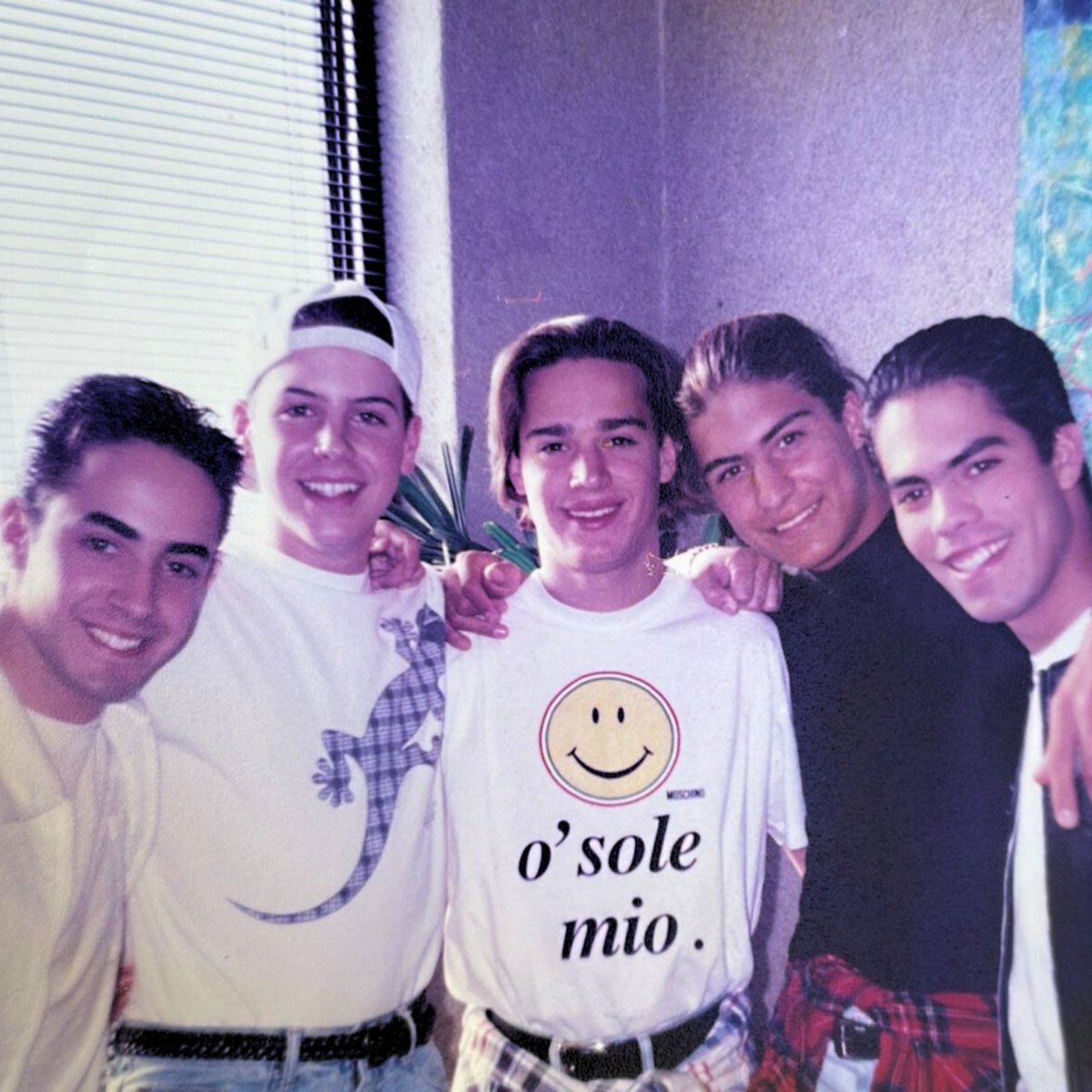 danymerlo's tweet photo. #tbt ✨ ¿Cuántos años tenías cuando conociste a mercurio? 👀

Usemos este post para recordar un poco de nuestra historia juntos. ✨ Gracias por tanto tiempo de cariño. 🫶

#mercurio #grupomercurio #tb #tbt #post #foto #recuerdo #juventud https://t.co/ojdTdL7h2l