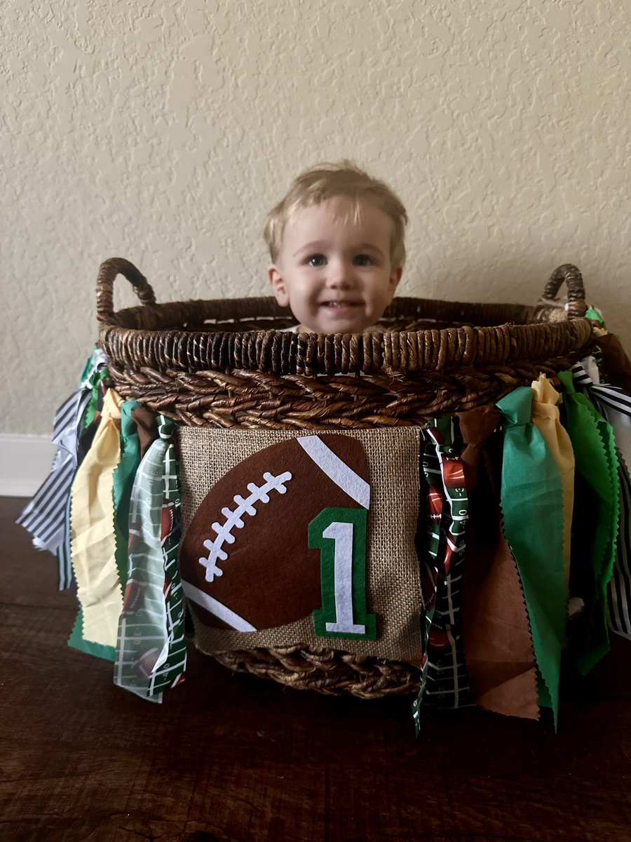 skylaaac's tweet photo. Happy birthday son. Momma and dada love ya so so so much. https://t.co/WiSdymtDHw