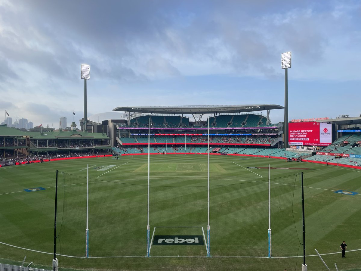 timbogb's tweet image. 🏉 Sydney Swans 86-64 Melbourne Demons
🏆 AFL Premiership
🏟 Sydney Cricket Ground, capacity 48,000
🎟 $A76 👨‍👩‍👧‍👦 40,012
📆 Thursday 07 March 7:30PM
#aussierules #stadium #groundhopping @sydneyswans @melbournefc @ourscg @StadiumPrint