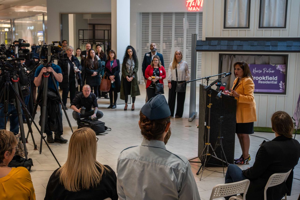 WINHouseShelter's tweet photo. We are so proud to unveil our interactive display for International Women's Day@Kingswaymall ! Available until March 29th, come and explore the scenarios depicted in each room, shedding light on the challenges faced by #WINHouse residents. Visit the Display and #Donate today!☂️ https://t.co/Cuk5o21whd