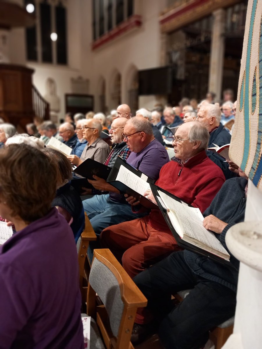 It was chilly on Wednesday, but we promise to have the heating on on Saturday for our heartwarming and heart-rending Music for Lent concert. Programme includes Stainer's Crucifixion and #Howells Tickets via epsomchoral.org.uk (£20 in advance; £22 on the door)