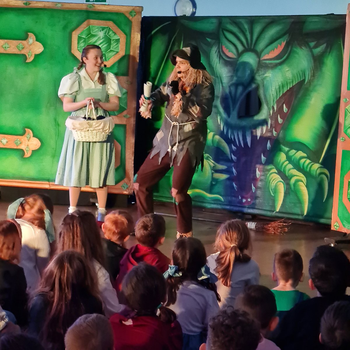 howittprimary's tweet photo. We've had an amazing World Book Day. Everyone enjoyed the incredible Wizard of Oz theatre production. The children came as the Wizard of Oz characters or as their favourite book character. They were brilliant. https://t.co/l4VFxlcStP