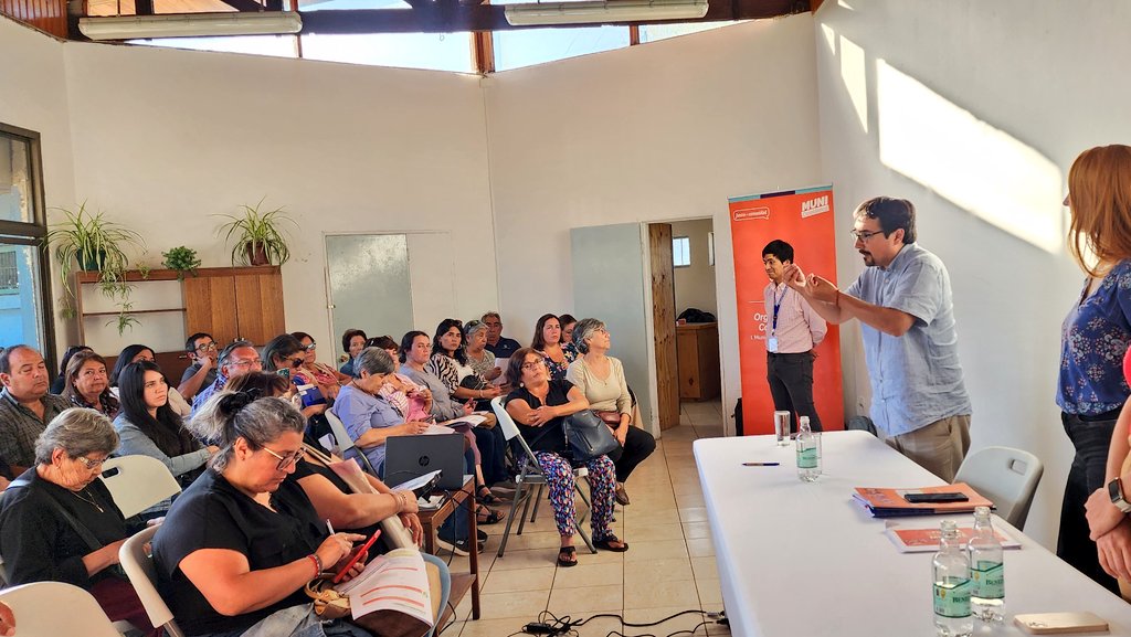 LatorreJI's tweet photo. Continuamos el día en Casablanca, acompañando el lanzamiento del Fondo de Fortalecimiento de Organizaciones de Interés Público 2024, junto a la seremi @MoragaVistoso de @voceriavalpo, @alcaldeRiquelme, vecinos y vecinas del sector. https://t.co/6hd0Yk8r3K