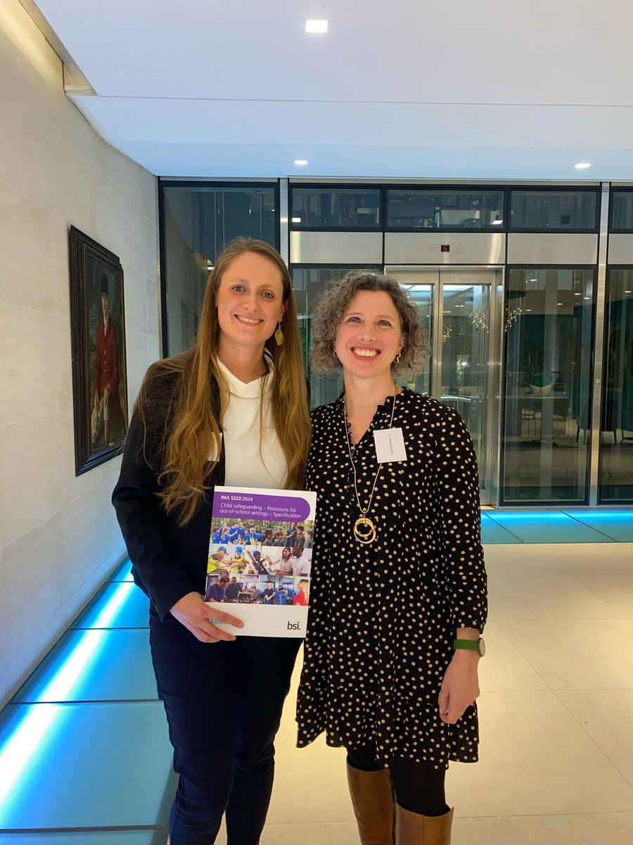 Shockingly, before today there was no unified standard for safeguarding children in out-of-school settings in the UK. This evening @ShonaMinson and I were honoured to be invited to the launch of the new <a href="/BSI_UK/">BSI UK</a> standard. Thank you, <a href="/EdwinaGrosvenor/">PrisonPhilanthropist</a> and BSI for this important work