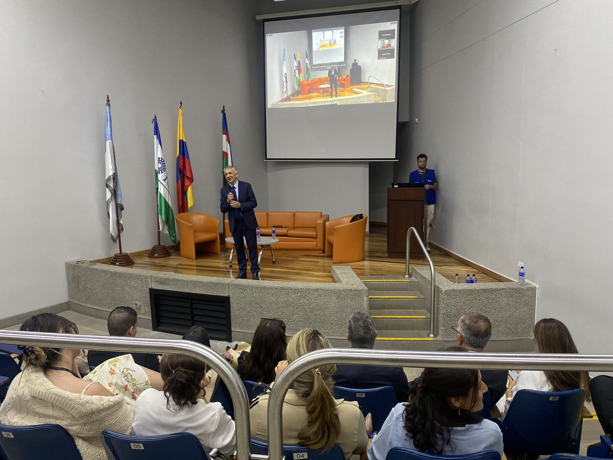 JulianneGi's tweet photo. Éxito total nuestro Pre-Congreso de Derecho Procesal organizado por el @CapValleIcdp y la @icesi agradecemos a todos los que asistieron y apoyaron la realización de este evento @ucanosas @eudithbaene @capazrussi #ICDP @I_C_D_P https://t.co/JamSNN93L7