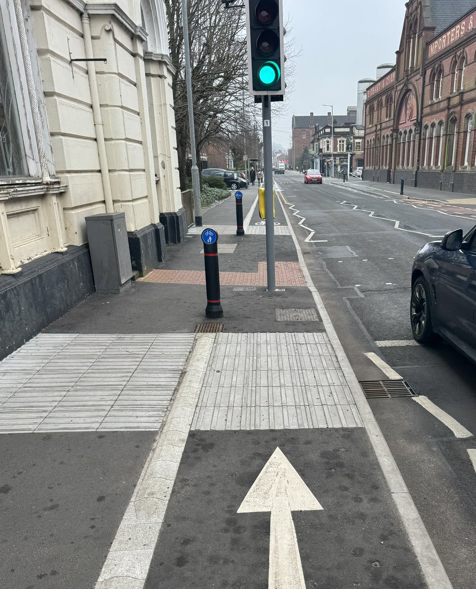FamilyByCycle's tweet photo. Take a bow, @eaststaffsbc - this clearly took talent. 🤦🏻‍♂️ https://t.co/QcLtRYtL2G