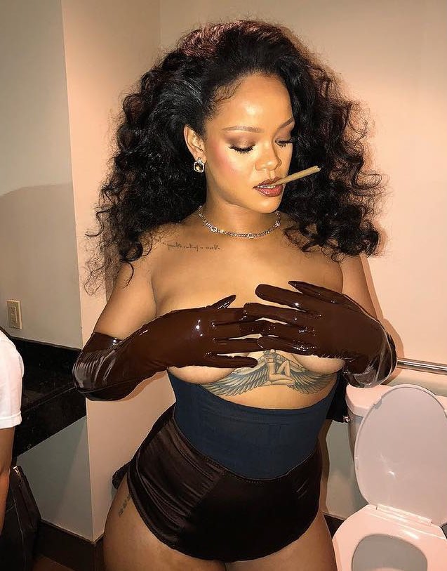 gabgonebad's tweet photo. RIHANNA 😭 https://t.co/vXtdIIEk8H