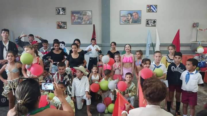 Desde #CabaiguánEduca se desarrolla actividad coordinada desde el Consejo Popular I donde participaron educandos de Secundaria Básica que optan por la carrera Educación Especial así como los egresados a la Escuela de Oficios y el IPU. #SanctiSpíritusEnMarcha, #Cuba.
