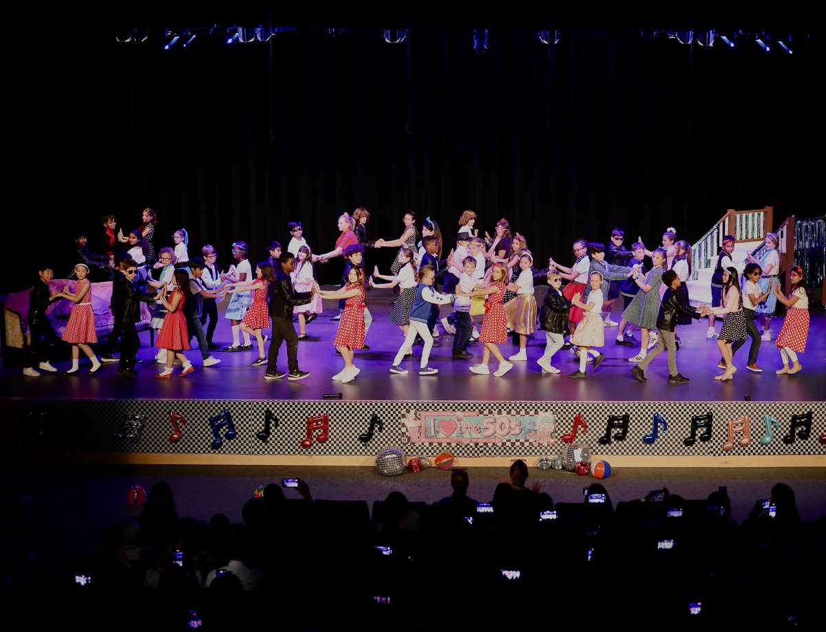 BISHouston's tweet image. Back to the 50's with #year5! Our #naeachievers are ready for the world stage! #BISHouston #showcase #createyourfuture #performingarts
