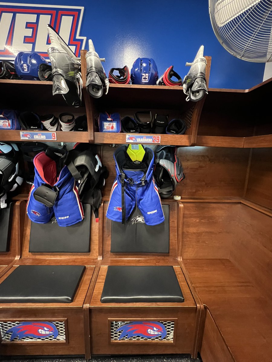 Had a midway stop on our way to Maine at UMASS Lowell today. Nice way to break up the final bus trip of the regular season. Also got to catch up with one of my former players Jak.