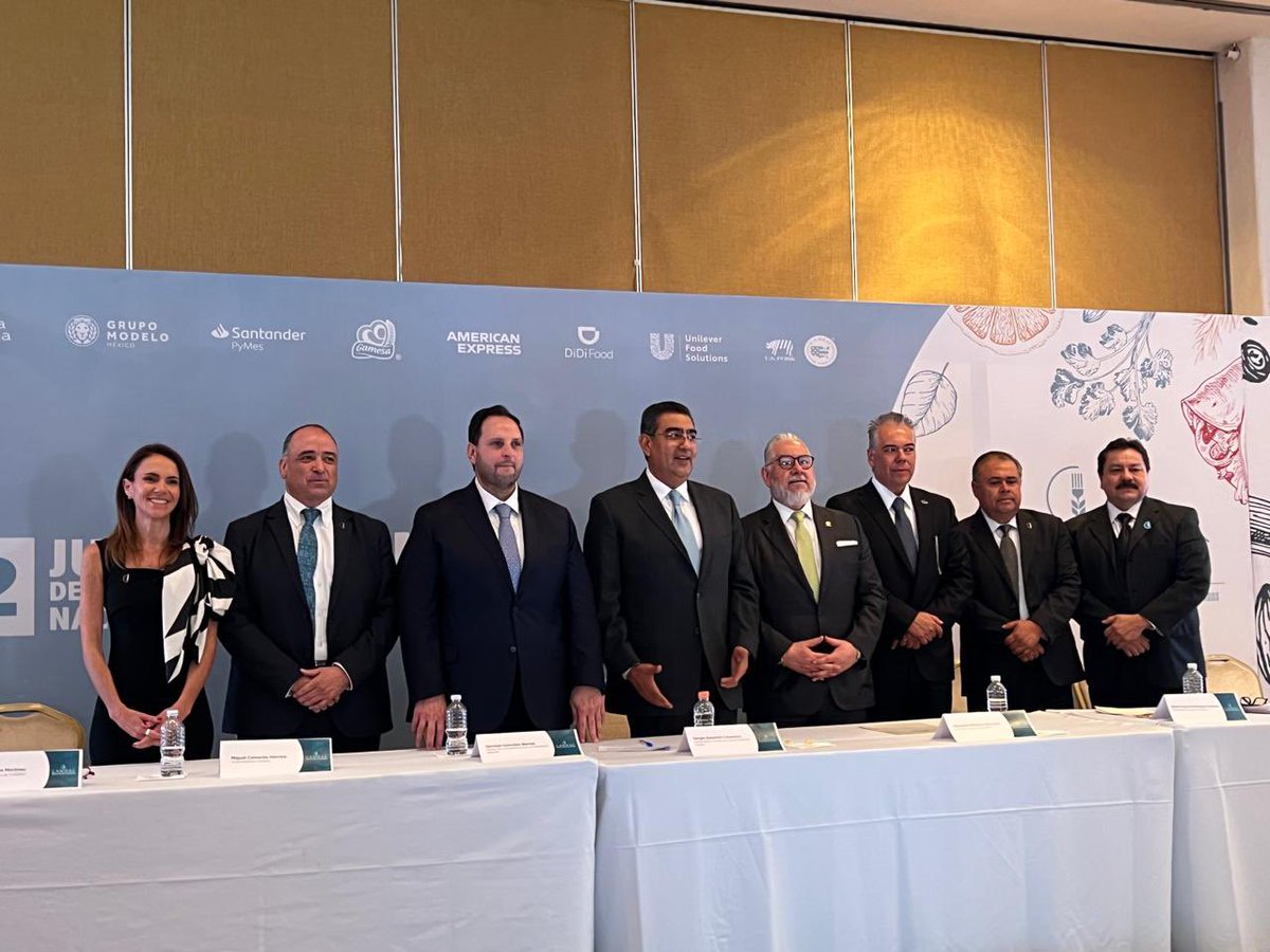 ANCER tuvo el honor de participar en la toma de protesta de Ignacio Alarcón <a href="/TaicoAlarconR/">Ignacio (Taico) Alarcón</a> como presidente electo nacional de Canirac. ¡Éxito en este nuevo capítulo para la industria restaurantera! #Canirac #TomaDeProtesta