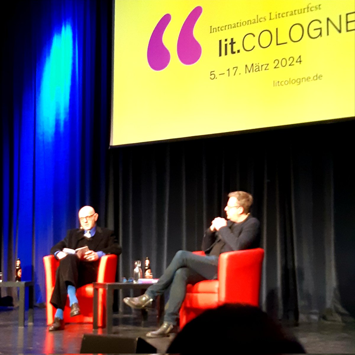 King Schengeleng 💉💉💉 (@kingschengeleng) on Twitter photo Erster Termin auf der diesjährigen <a href="/litCOLOGNE/">lit.COLOGNE</a>
Mit Andreas Pflüger.
#buch #bücher #book #books #literatur #literature #literaturefestival #literaturfest Erster Termin auf der diesjährigen <a href="/litCOLOGNE/">lit.COLOGNE</a>
Mit Andreas Pflüger.
#buch #bücher #book #books #literatur #literature #literaturefestival #literaturfest