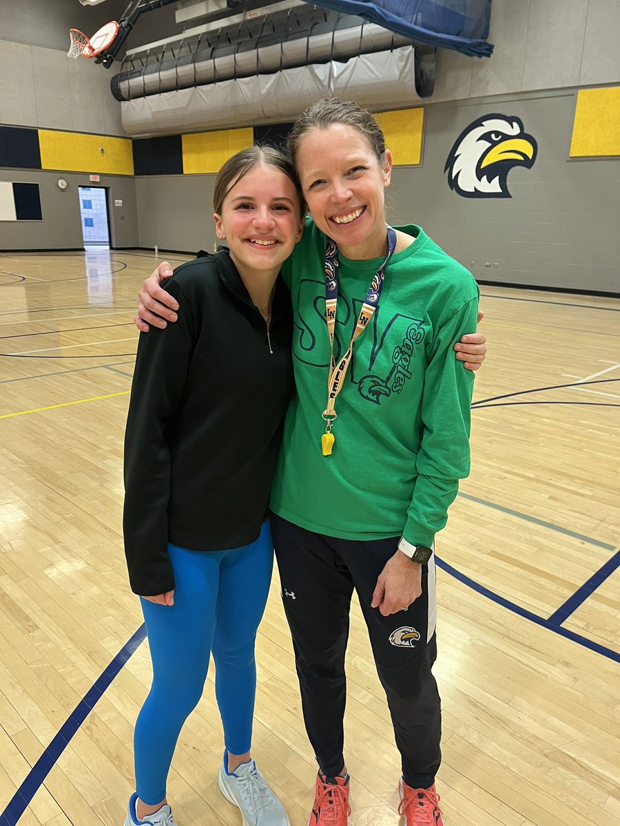 MrsGoeglein's tweet image. A little rain didn’t stop EVERY runner on @SVEagleTrack from running a 400 time trial today, by choice! Followed by a plank competition and a team pacer! Proud of EVERY one of you and congrats to our last plankers; Logan, Kam, Tate, Caleb, &amp;amp; Bella!