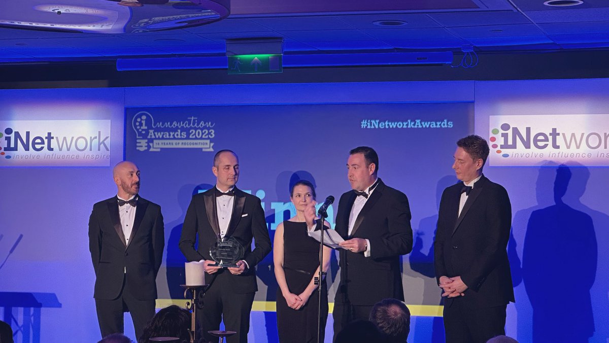 iStandUK tweet media