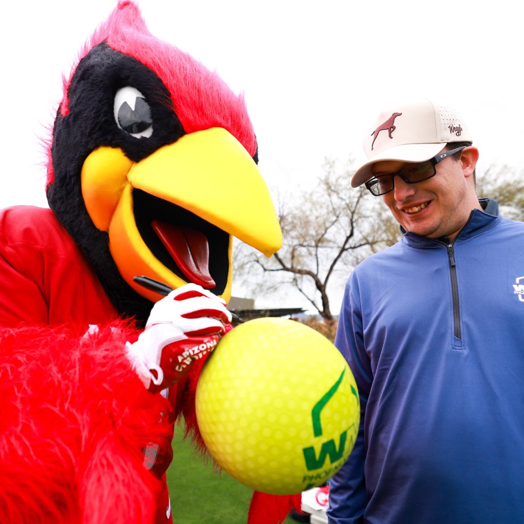 Looking back at one of our favorite events during #thepeoplesopen week! Celebs, Special Olympics athletes and PGA TOUR stars gather on the putting green for the ultimate putting challenge, all while raising money for @SOArizona @santanford @tpcscottsdale