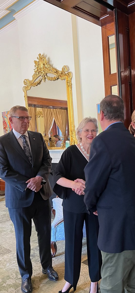 🎉 Day 1 at #ADLfringe kicked off with a bang for
<a href="/darrenleecole/">DARREN   LEE    COLE</a>
as he met Her Excellency the Honourable Frances Adamson AC, the trailblazing 36th Governor of S.Australia. @GovernorSouthAustralia, setting the stage for an exciting festival ahead!  #FringeEncore2024 #sohoplayhouse