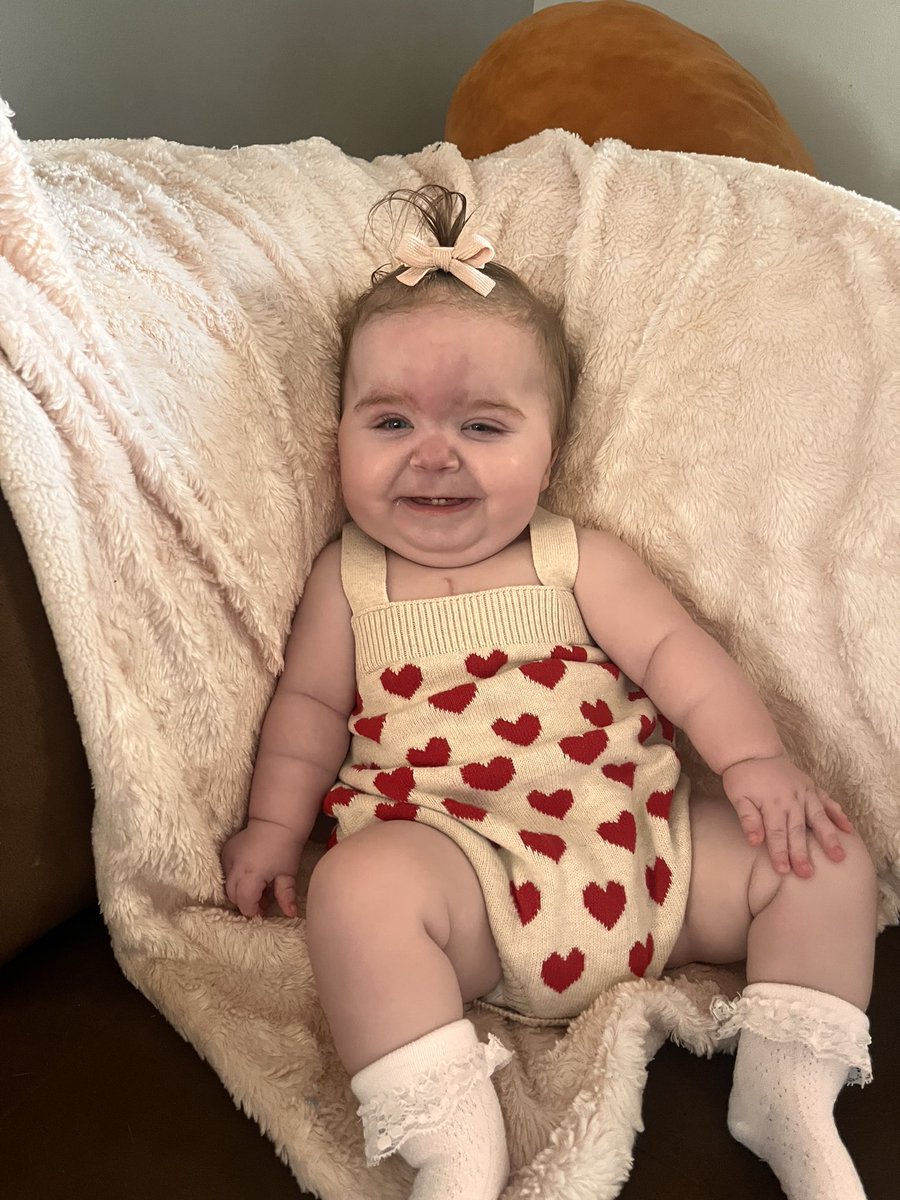 cheyenne_lee1's tweet photo. hers is a sassy princess girl❤️ https://t.co/SM4vUEYoiV