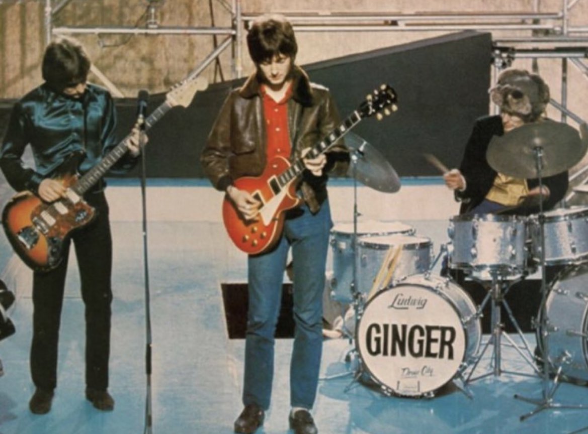 VINTAGE ROCK N’ ROLL 🎸 tweet media