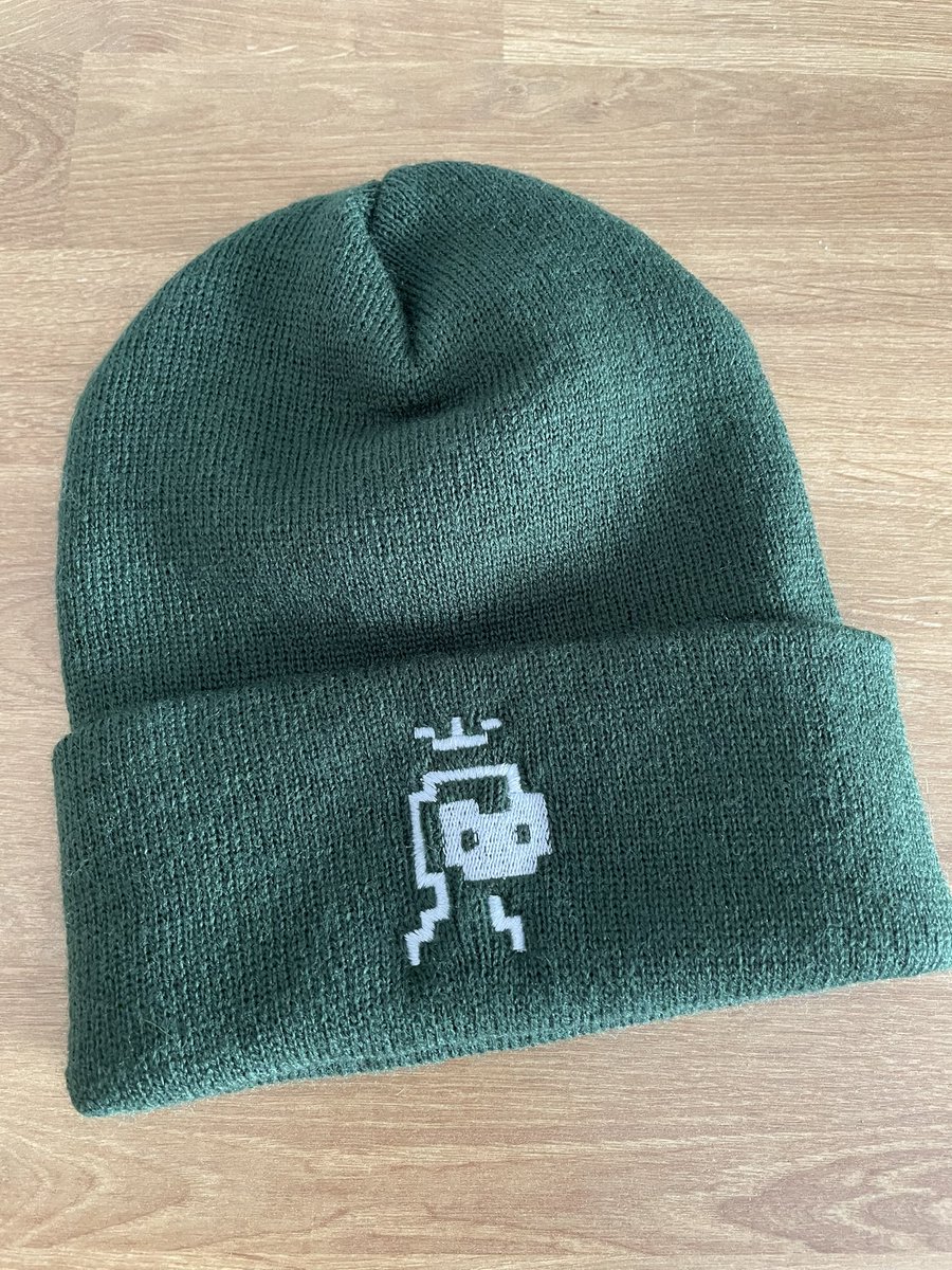 rudigernft's tweet photo. Delivery from @DegynWear today! Fast shipping to Canada. Quality is top notch! Great way to represent the @sagamonkes 🔥 https://t.co/DUa2ne8BfL