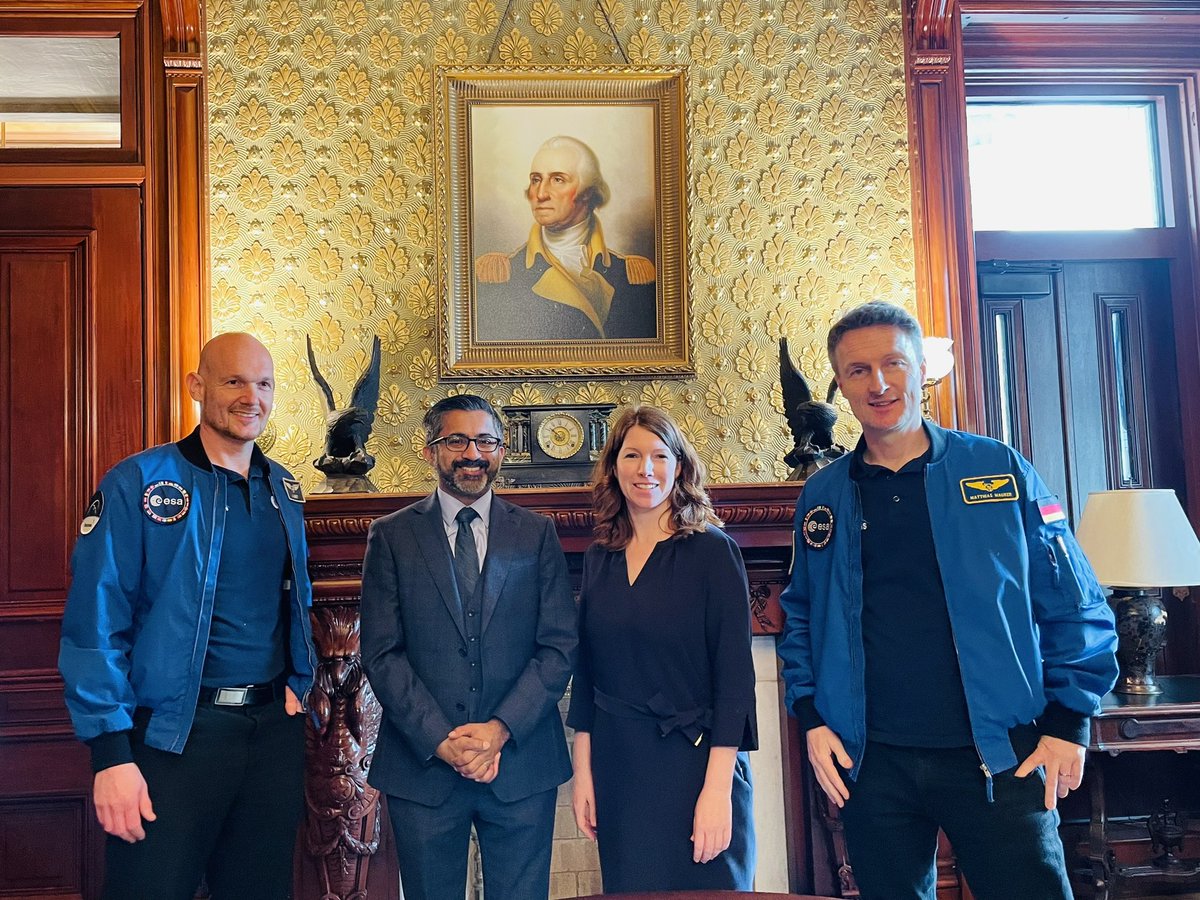 Sehr spannend und erfolgreiche Gespräche in Washington unter anderem mit dem Chef vom National Space Council Chirag Parikh und dem Nationalen Sicherheitsberater Jake Sullivan. Vielen Dank für die Tour durchs Weiße Haus. @BMWK #Artemis #Mond @Astro_Alex @annachristmann