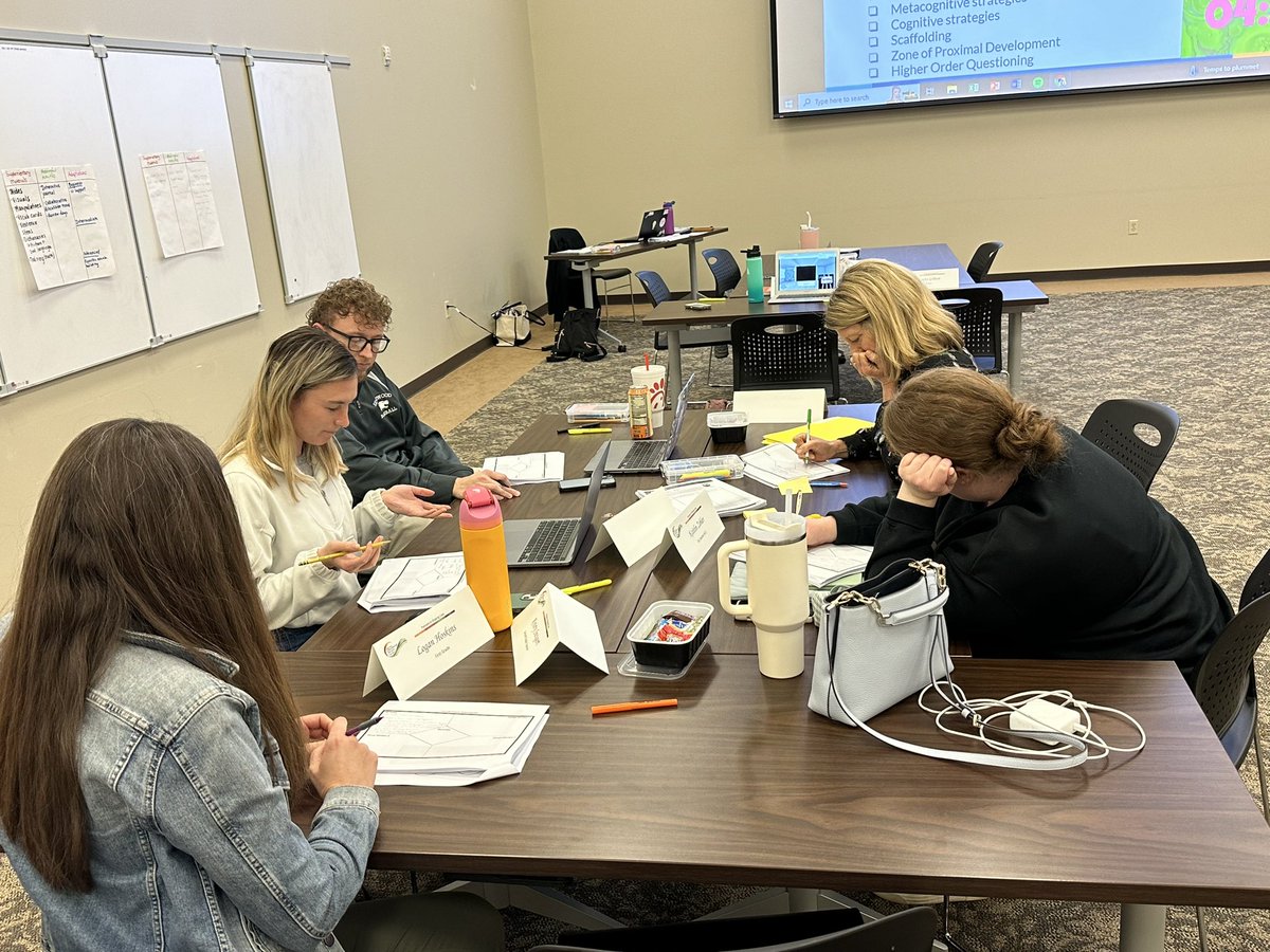 KellyLMiller44's tweet photo. Day 1 of #SIOP training with an amazing group of passionate, reflective and action-oriented teachers from across Butler County. Looking forward to continuing our learning together next week. #Proud2BCESC @ButlerCountyESC Practice strategies to make content &amp; language accessible. https://t.co/lgcohr4HHb