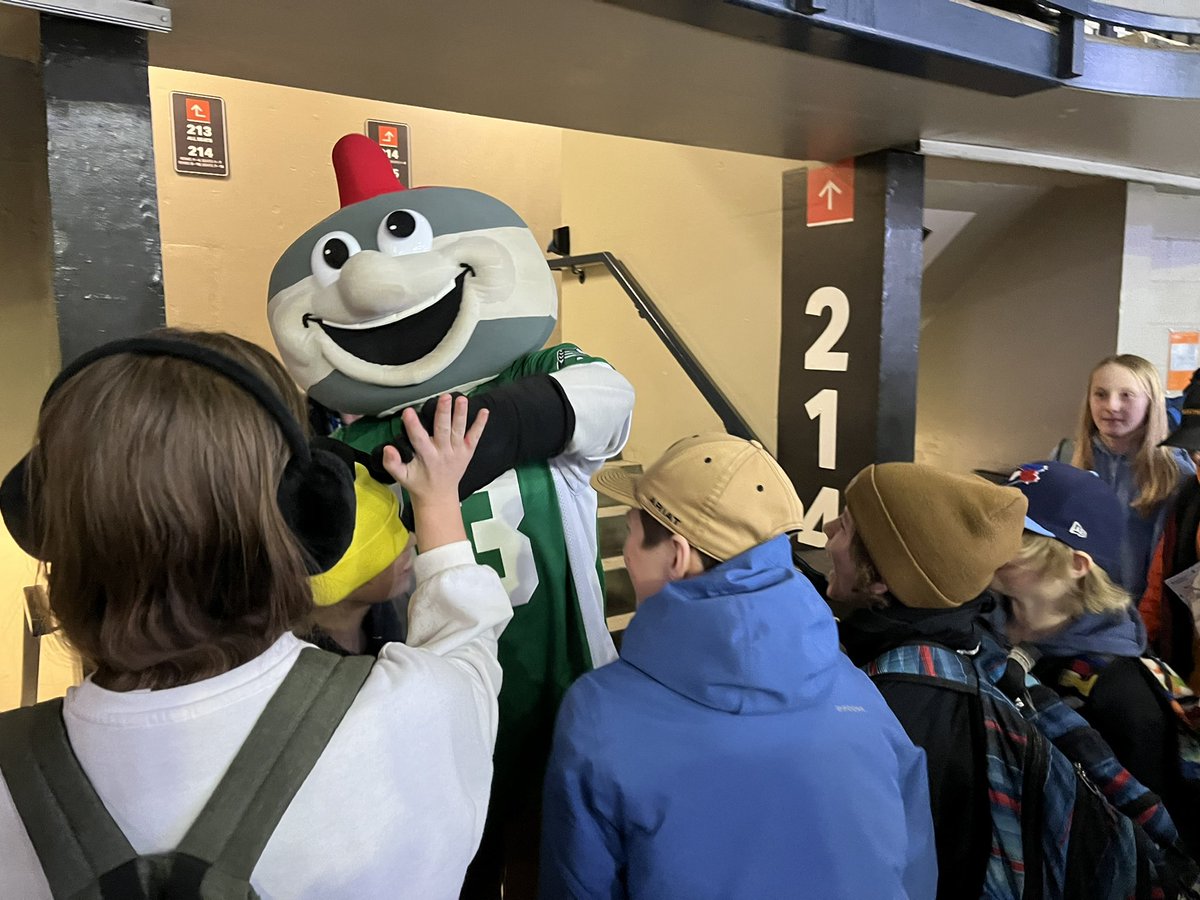 Our Grade 6 class loved their #Brier2024 experience! Thank you so much <a href="/CurlingCanada/">Curling Canada</a> for the tickets and for giving my students this incredible opportunity! 🥌 <a href="/VibankRegional/">Vibank Regional School</a>