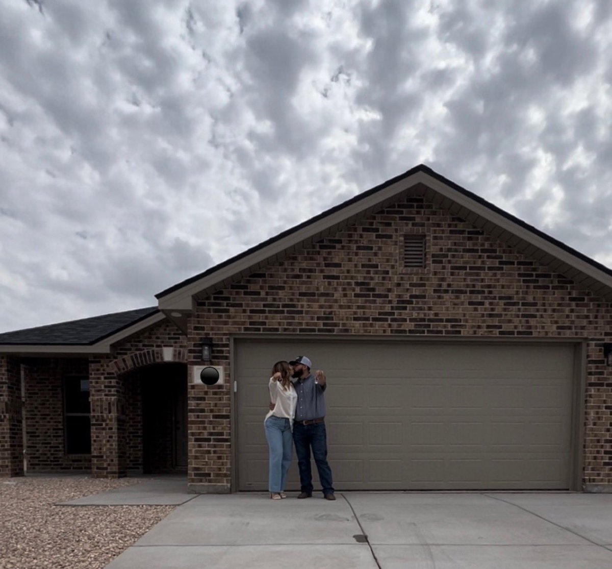 alaina_varela's tweet image. We are officially homeowners!!!!! All thanks to God!!!! So blessed to buy a house with love of my life!!! 🤍🤍