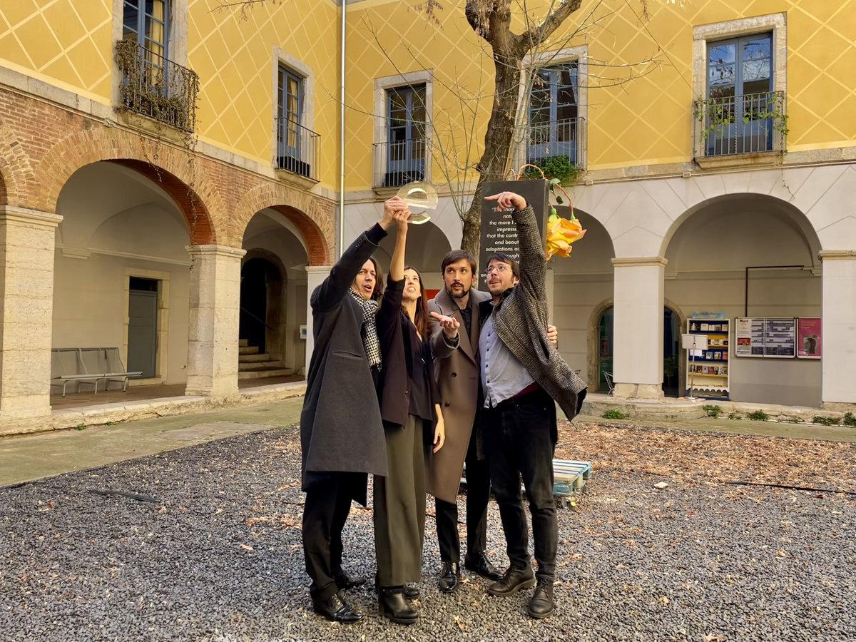 Matí molt maco a #Girona per la #GalapremisEnderrock ! Molt contents d’haver-ne format part i molt honorats pel premi! Gràcies!!📀❣️❣️❣️❣️
<a href="/enderrock/">Enderrock</a> <a href="/440classica/">440Classica&Jazz</a>