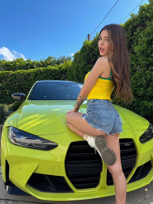 me or the car? https://t.co/R86Dq3bfDF