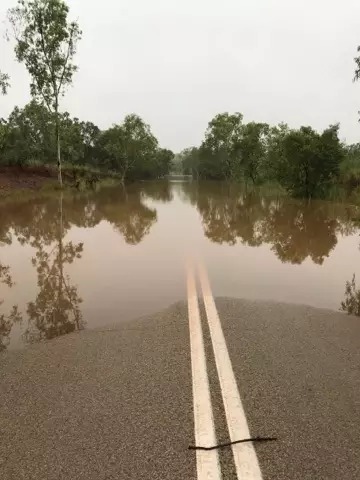 Nitmiluk Tours would like to advise guests of Nitmiluk National Park that Gorge Road is currently flooded at Maud Creek.
Our operations for today are suspended.
Please get in touch with us for any further information:
📷08 8971 0064
📷 reservations@nitmiluktours.com.au