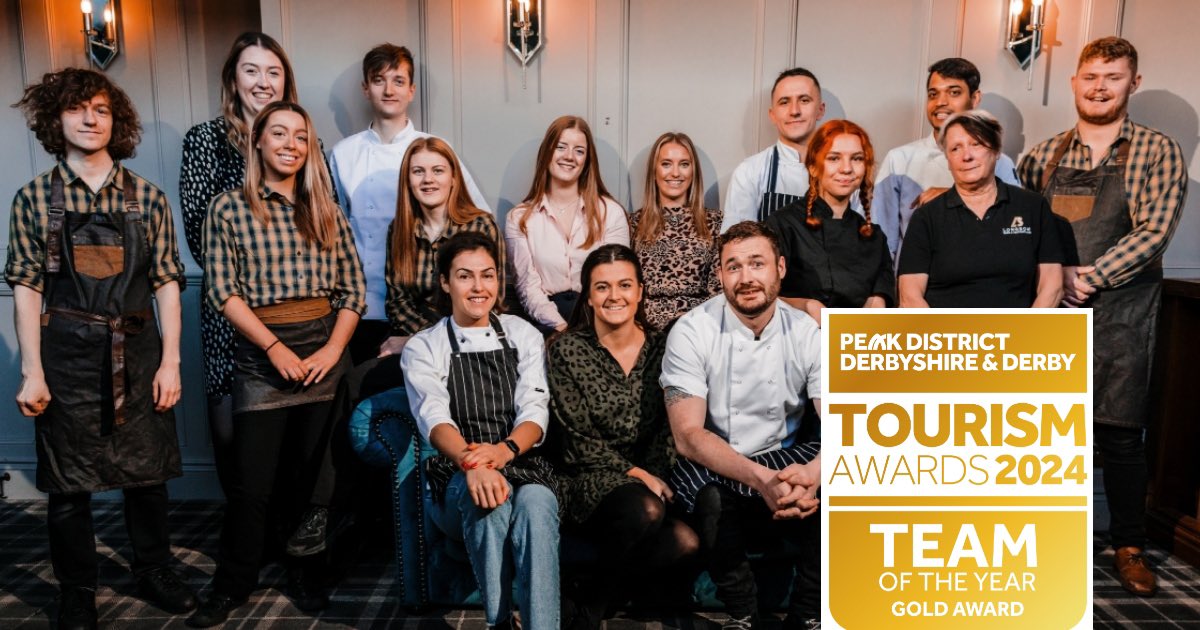 ⭐️ Congratulations! ⭐️ The George, Hathersage has just won the GOLD Team of the Year Award at the #PDDDTourismAwards 🥇 🥈Silver: @MatlockFarmPark 🥉Bronze: Muse Escapes Well done everyone! 👏 View full list of finalists at: ow.ly/3tc950MSOSX