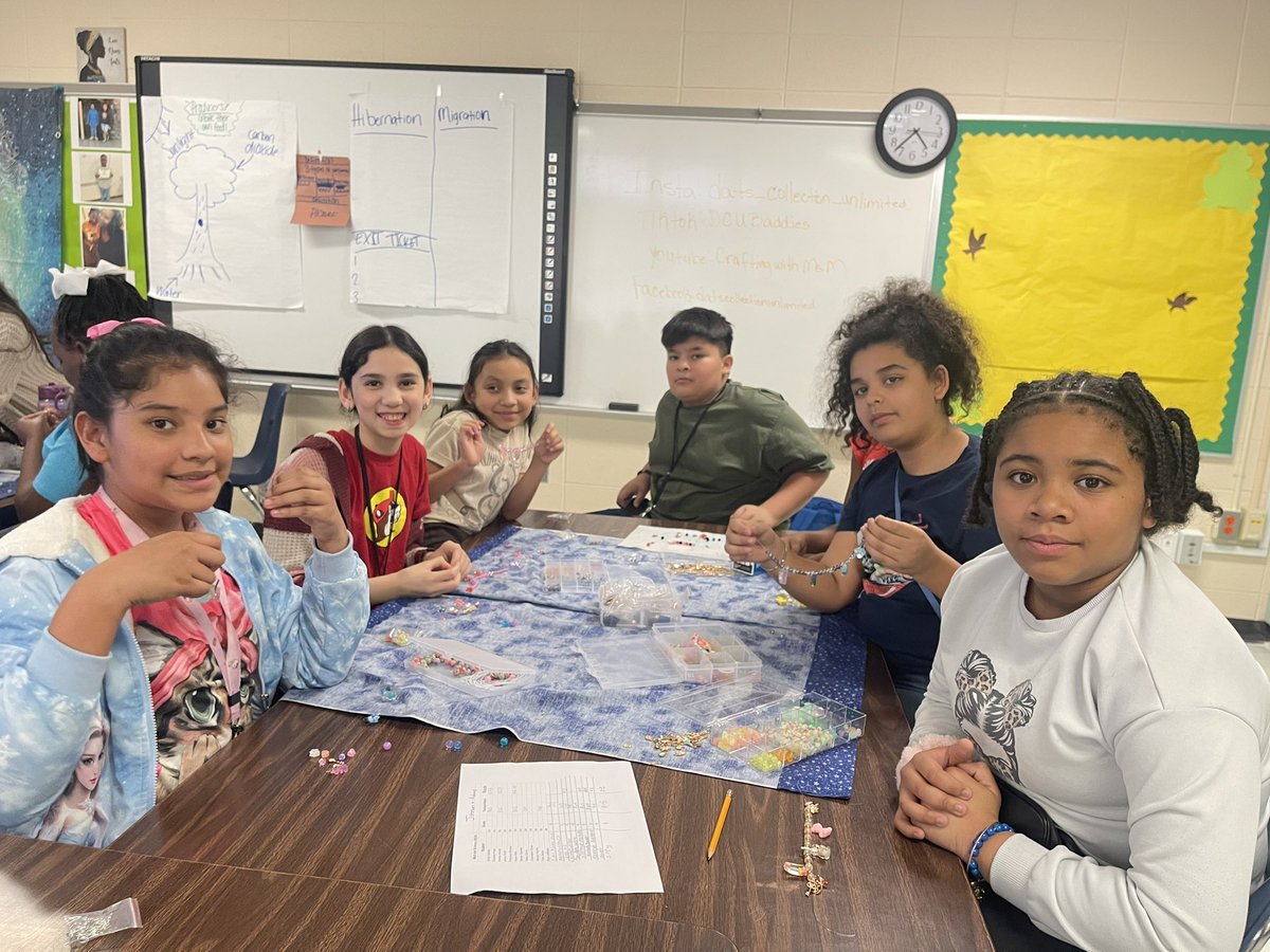 Enrichment clubs like soccer and arts and crafts are in full swing @EckertES_AISD! @LauraMatiasSeg1 @elyanaaguilar1 @SamBriseno26 @Jennife515price