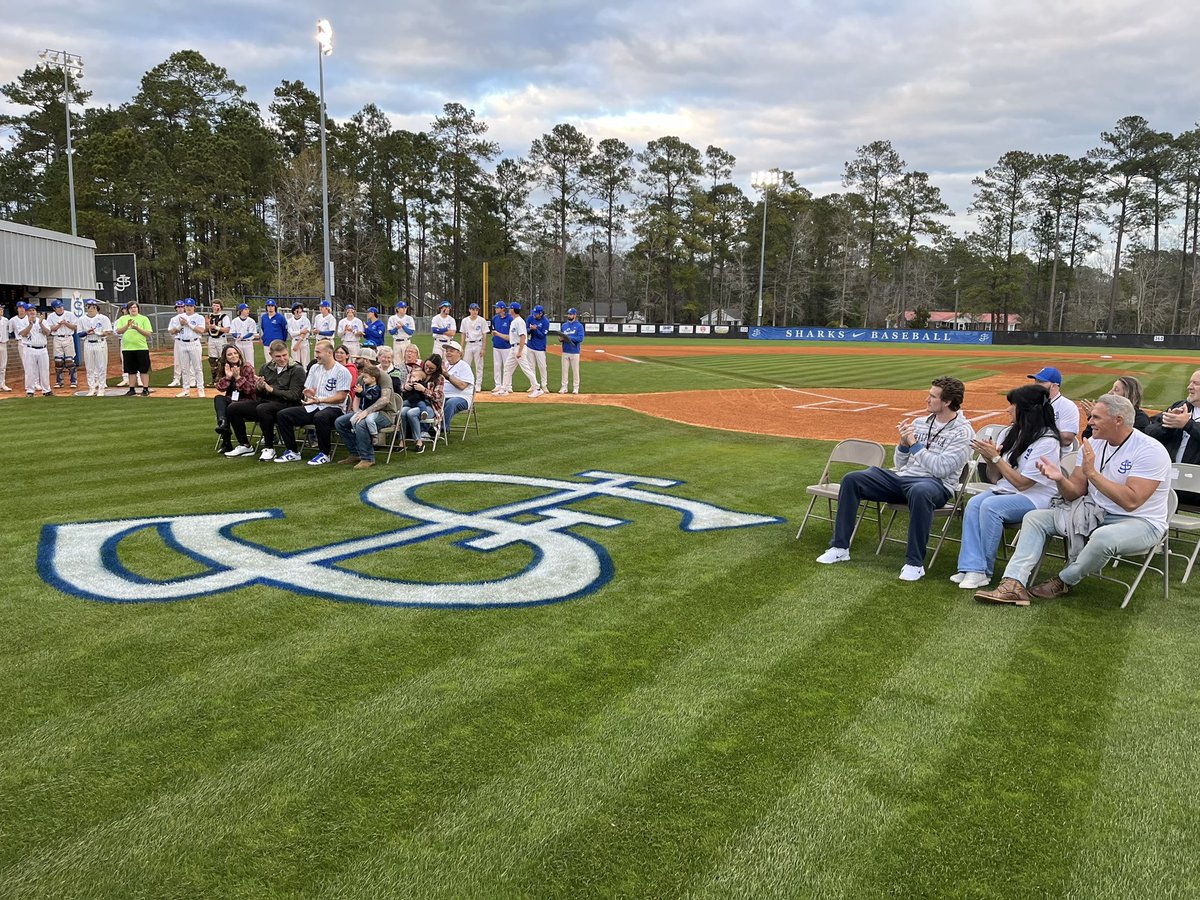 Big evening for a trio of former @STJSHARKSBSBALL players. Derek Binder, Gunner Kines and Anthony Cossentino were enshrined into the program’s Hall of Fame. @derek_bender28 @GunnarKines @rcentracchio @St_James_Sharks @CoastalBaseball More tonight at 11 on @wpdeabc15