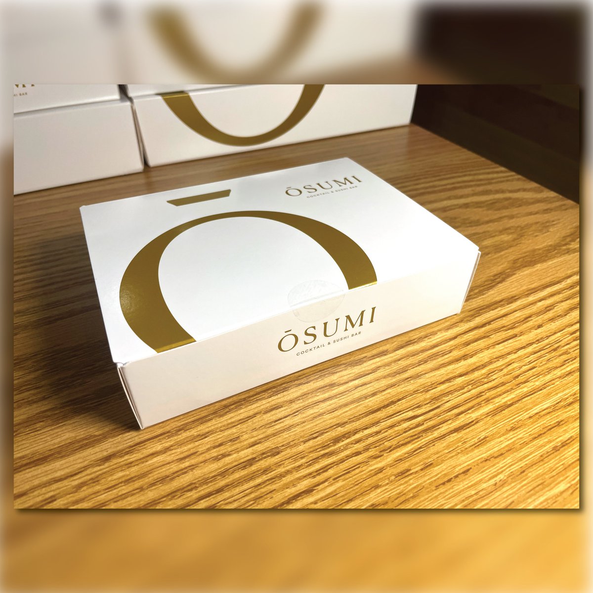 LifeInColors_'s tweet image. Elevate your brand with our custom packaging solutions! Crafted on 16pt paper with a sleek Aqueous coating and a vibrant PMS color, our custom packaging is designed to leave a lasting impression.  Available to create in a range of sizes to suit your products!