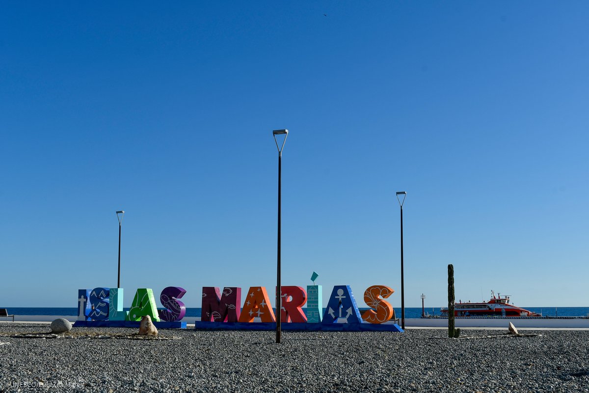 UNESCOMexico's tweet photo. 🌱Construiremos un modelo de turismo sostenible y comunitario para fortalecer el Centro Turístico #IslasMarías, vinculando el patrimonio cultural y natural y mediante capacitaciones en coordinación con @SECTUR_mx, #TURIIMAR, @SecturNayarit y @airbnb_mx.
👉🏿https://t.co/HH95yJ3iYA https://t.co/lTgqVoweaS