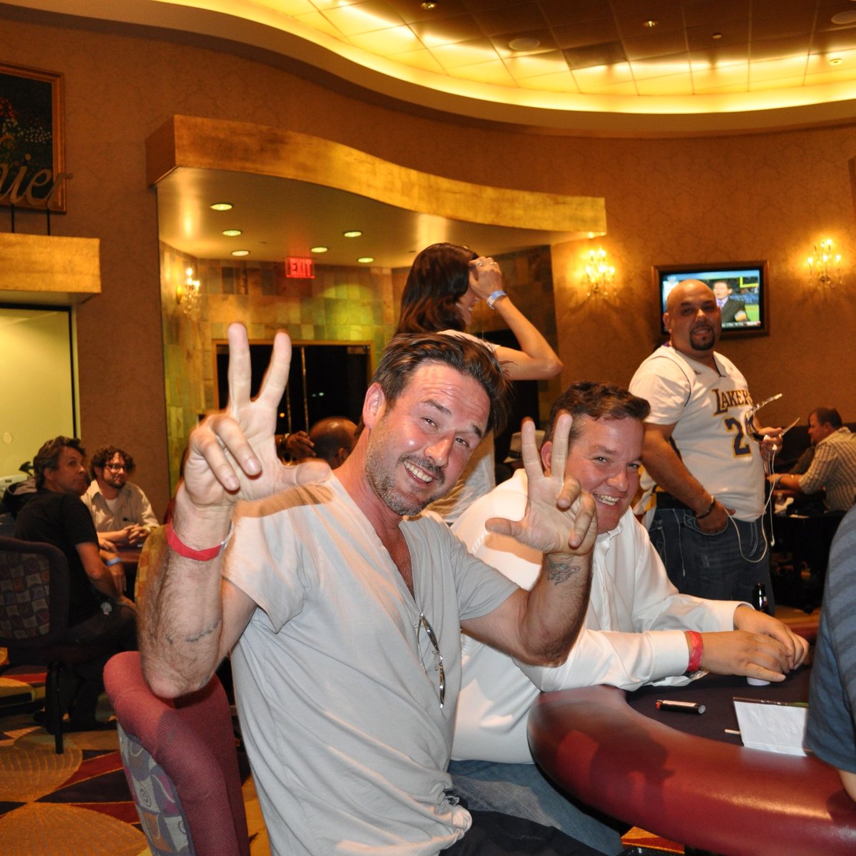 #ThrowbackThursday featuring #davidarquette & @WillieNelson at our Crystal Room for the All Star Texas Hold ‘Em Charity Tournament back in September of 2010. #HUSTLERCasino #WillieNelson #History
