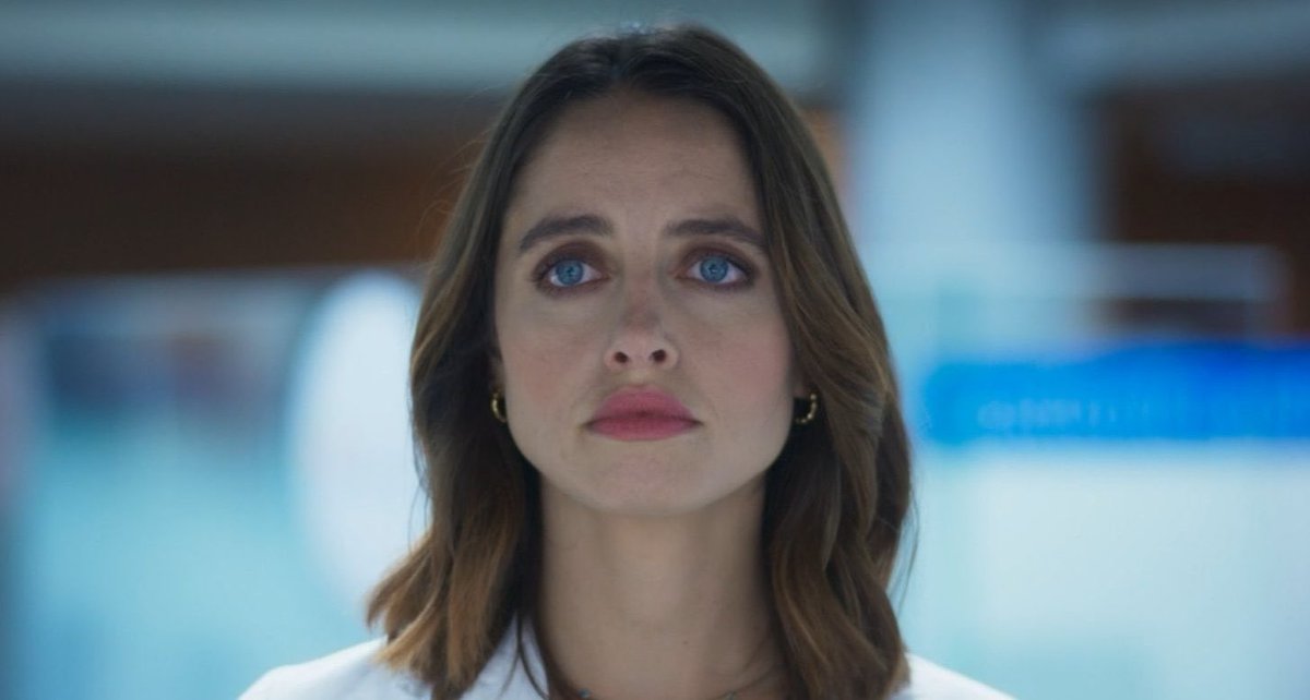 gilmoreslife's tweet photo. Dopo “sei tu la mia vela” , dopo che era pronto a trasferirsi a Roma con lei, dopo tutte le dichiarazioni, devo anche vedere Giulia così mentre lui se ne va con la moglie MA IO VI DENUNCIO

#DOCNelleTueMani3 https://t.co/TeBW7nPirL